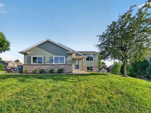 5852 Excalibur Court NW, Rochester, MN 55901