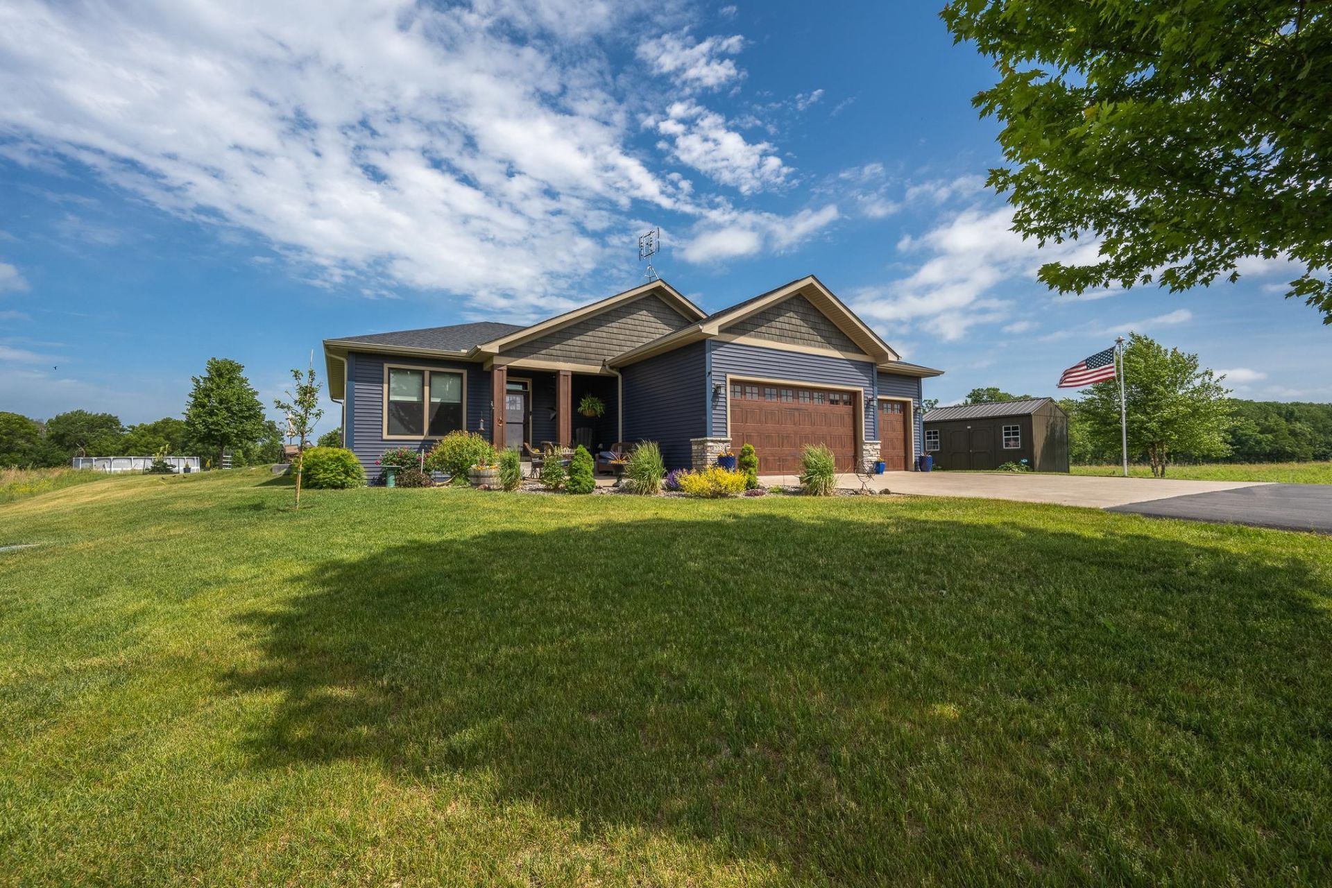 2239 83rd Avenue , Osceola, WI 54020