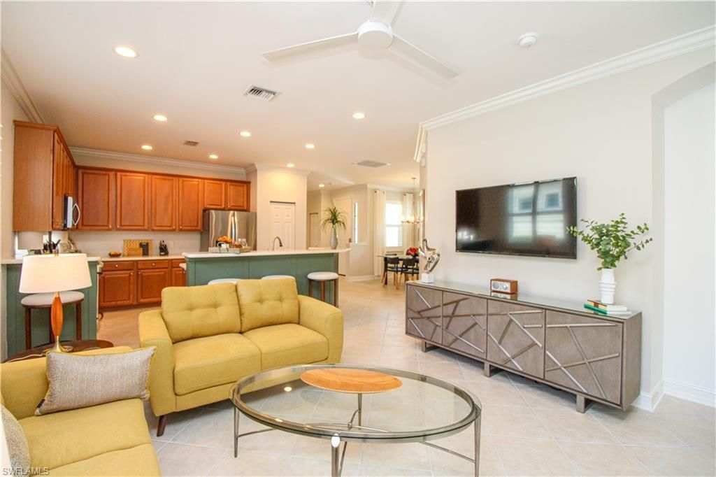 1912 Tarpon Bay Dr N, Naples, FL 34119 Photo