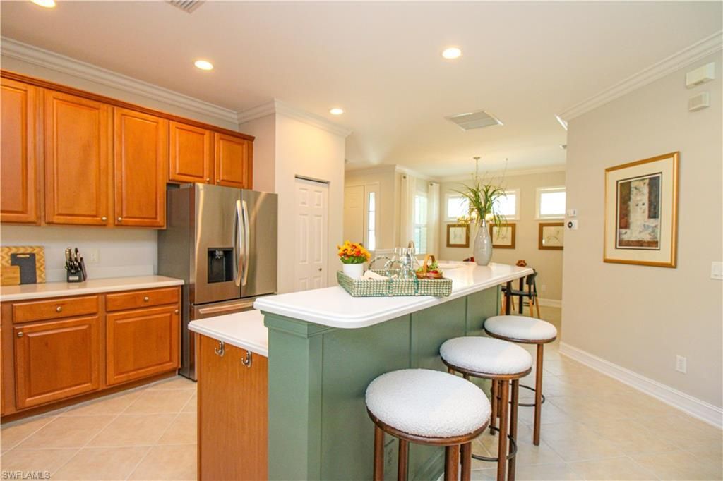 1912 Tarpon Bay Dr N, Naples, FL 34119 Photo