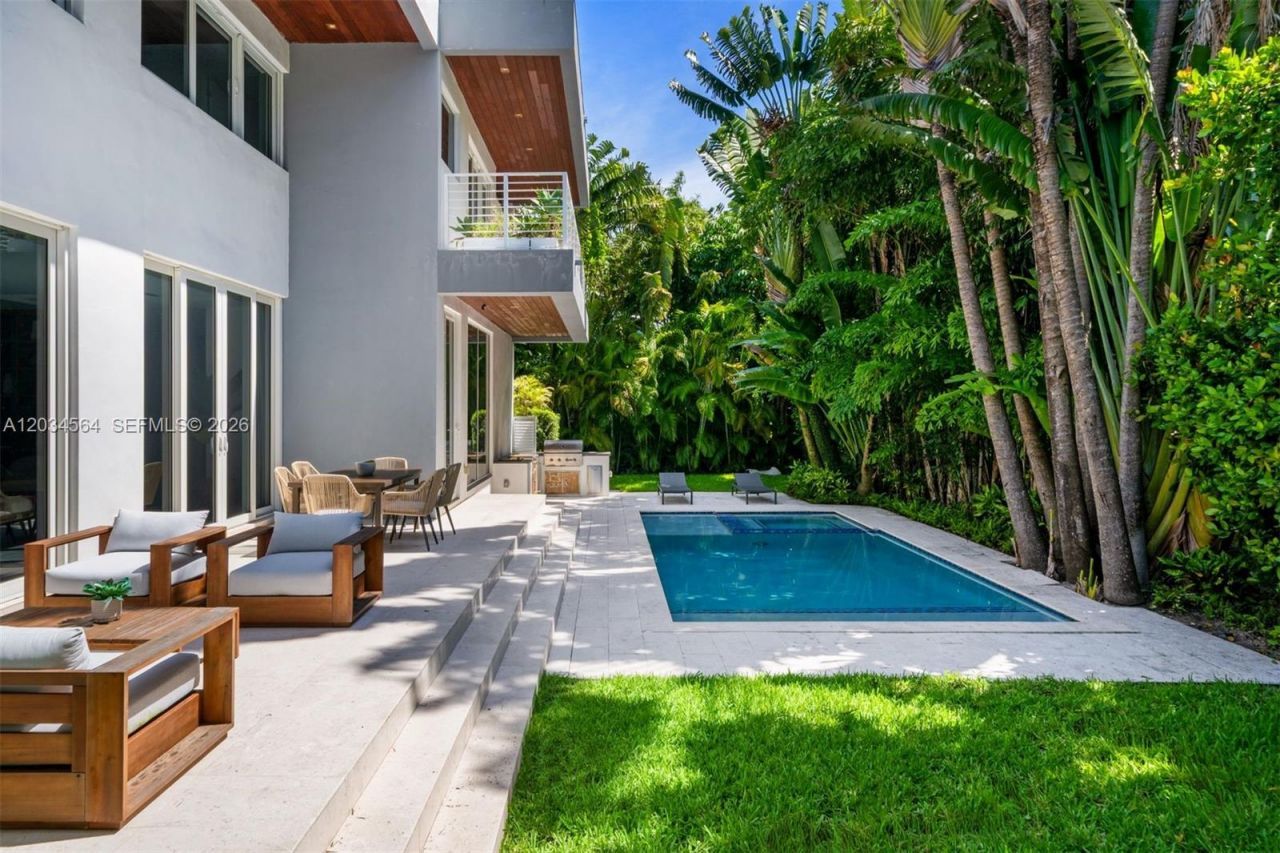 425 Harbor Dr , Key Biscayne, FL 33149 Photo