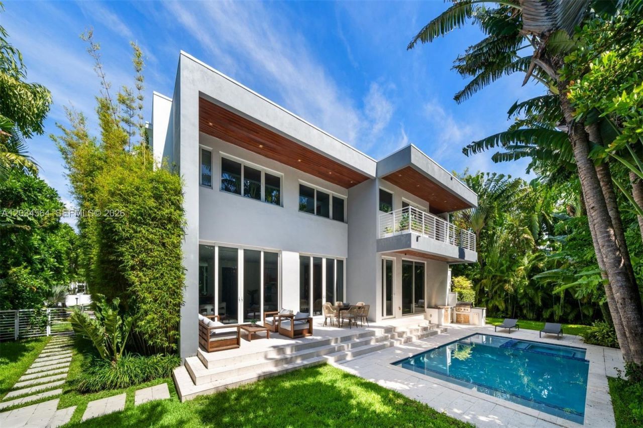 425 Harbor Dr , Key Biscayne, FL 33149 Photo