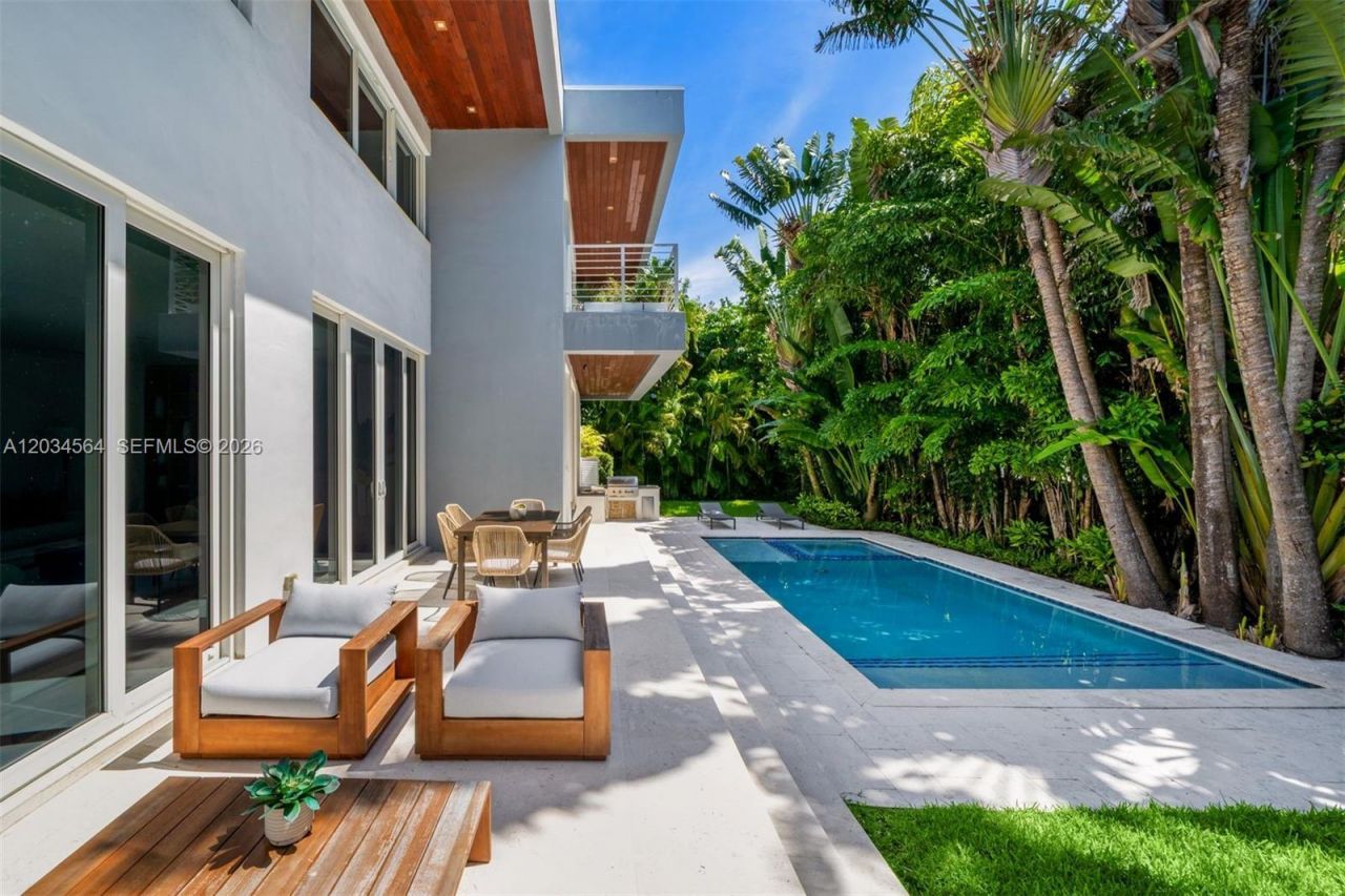 425 Harbor Dr , Key Biscayne, FL 33149 Photo