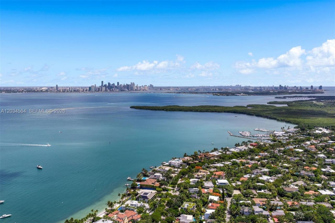 425 Harbor Dr , Key Biscayne, FL 33149 Photo