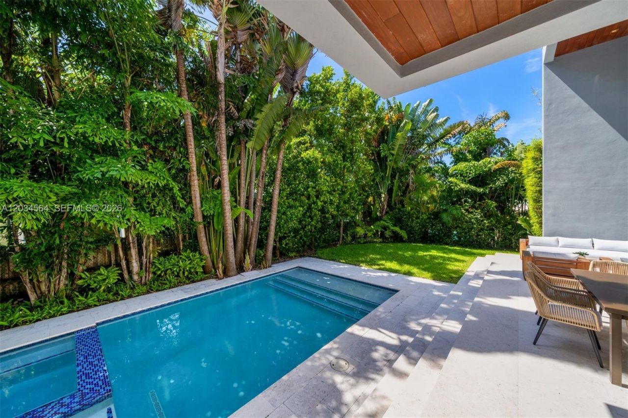 425 Harbor Dr , Key Biscayne, FL 33149 Photo