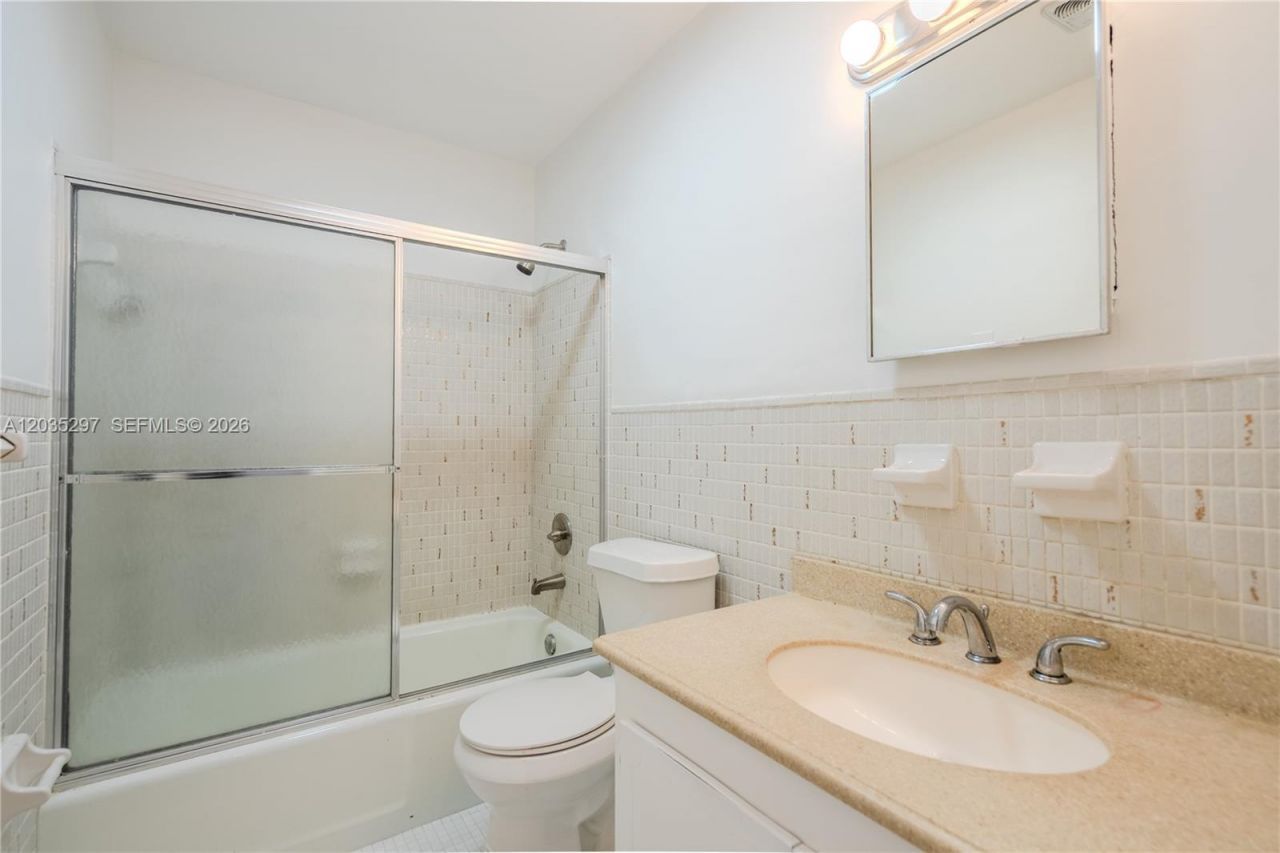 421 NE 1st St , Unit 101, Hallandale Beach, FL 33009 Photo