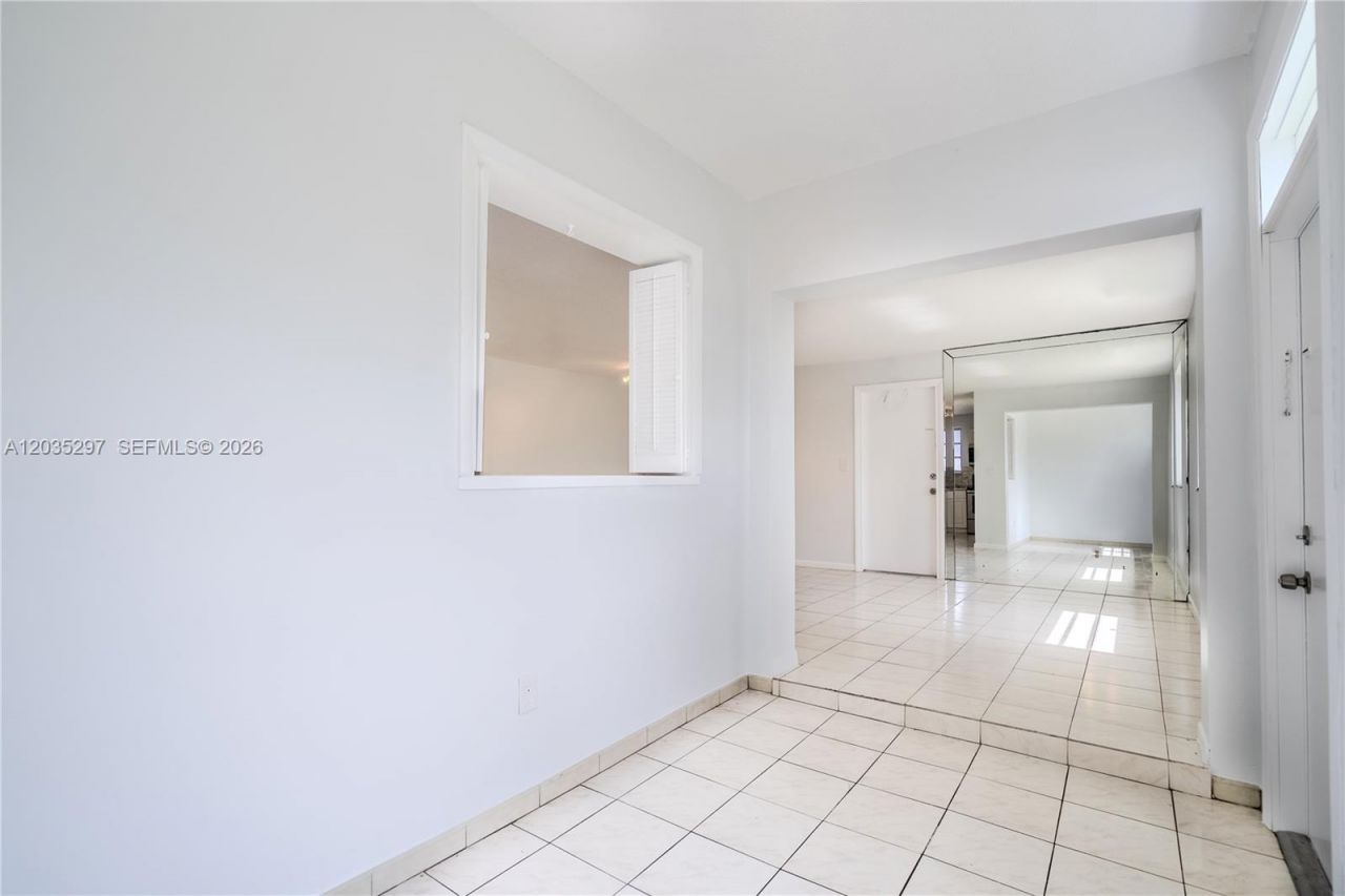421 NE 1st St , Unit 101, Hallandale Beach, FL 33009 Photo