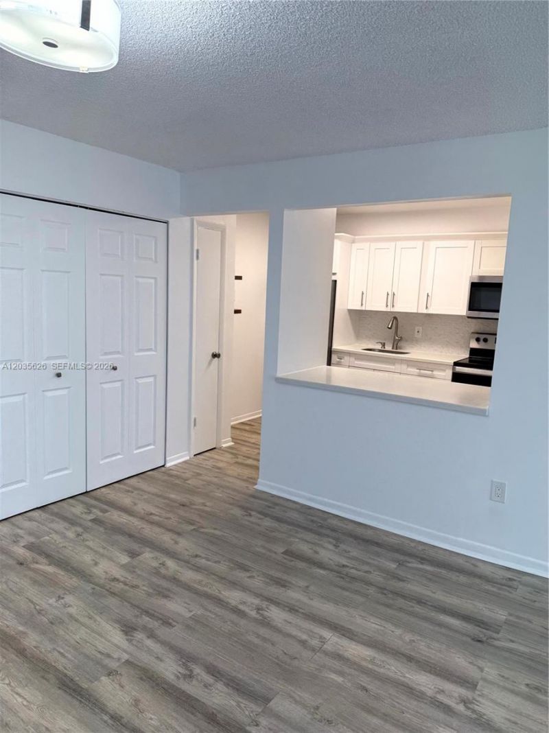 802 NW 87th Ave, Unit 321, Miami, FL 33172 Photo