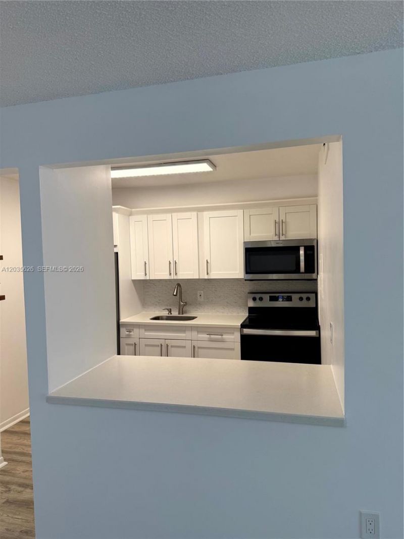 802 NW 87th Ave, Unit 321, Miami, FL 33172 Photo