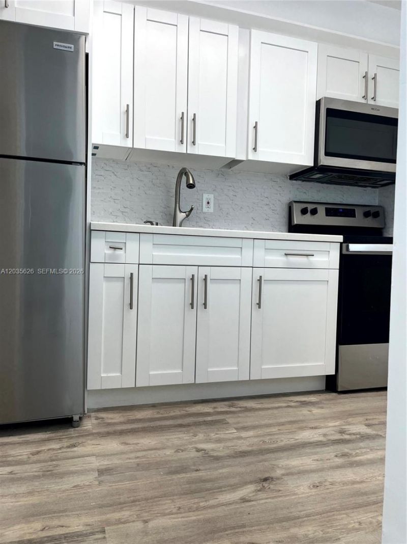 802 NW 87th Ave, Unit 321, Miami, FL 33172 Photo