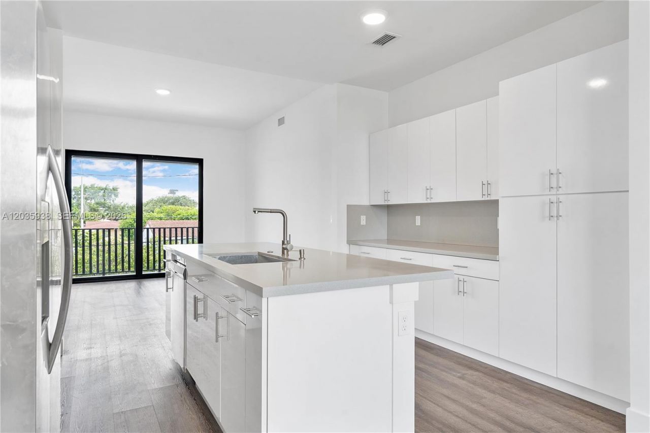 440 E 16th St, Unit 436, Hialeah, FL 33010 Photo