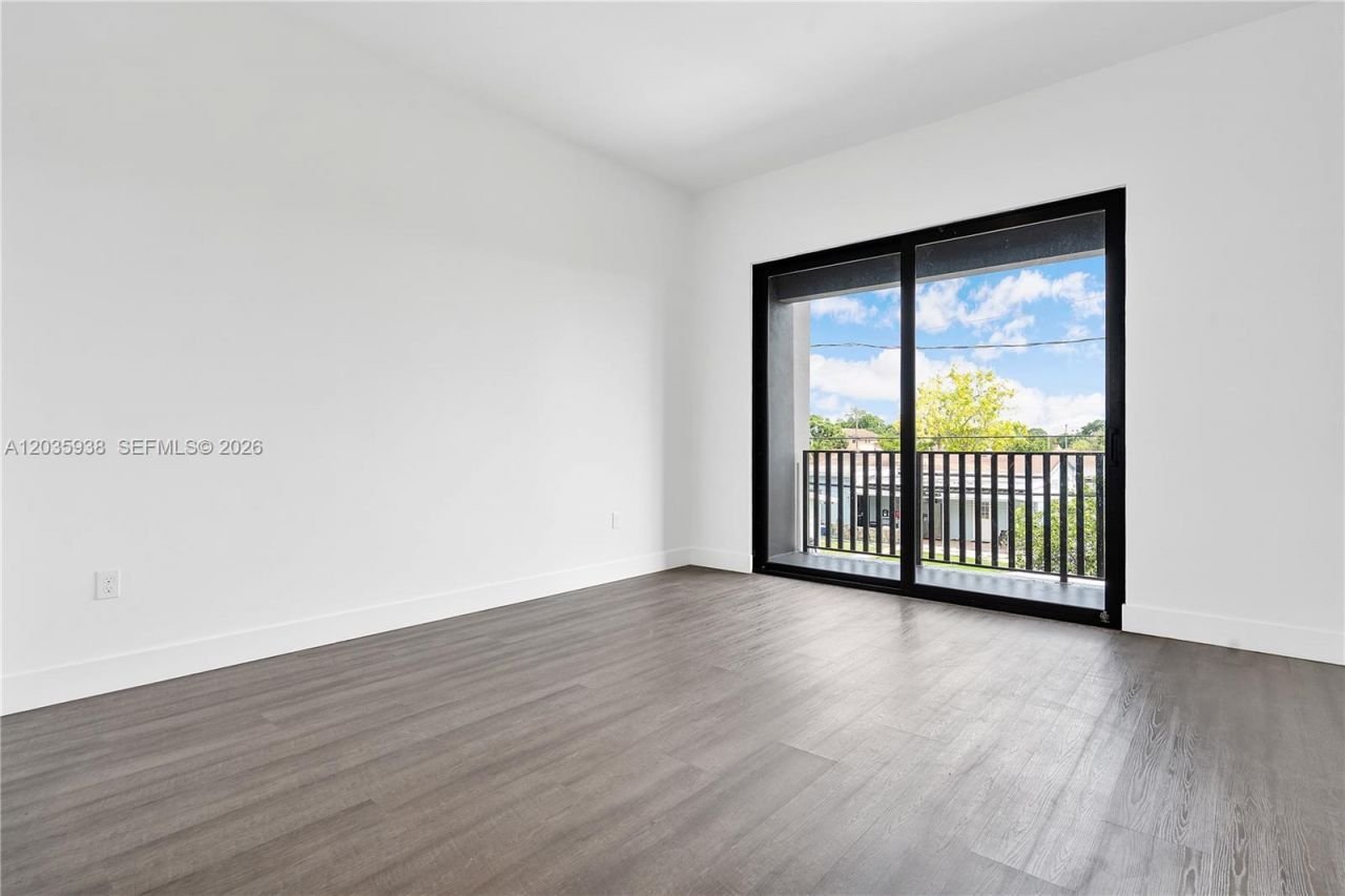 440 E 16th St, Unit 436, Hialeah, FL 33010 Photo