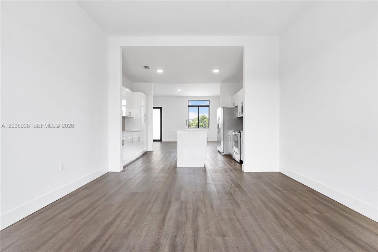 440 E 16th St, Unit 436, Hialeah, FL 33010 Photo