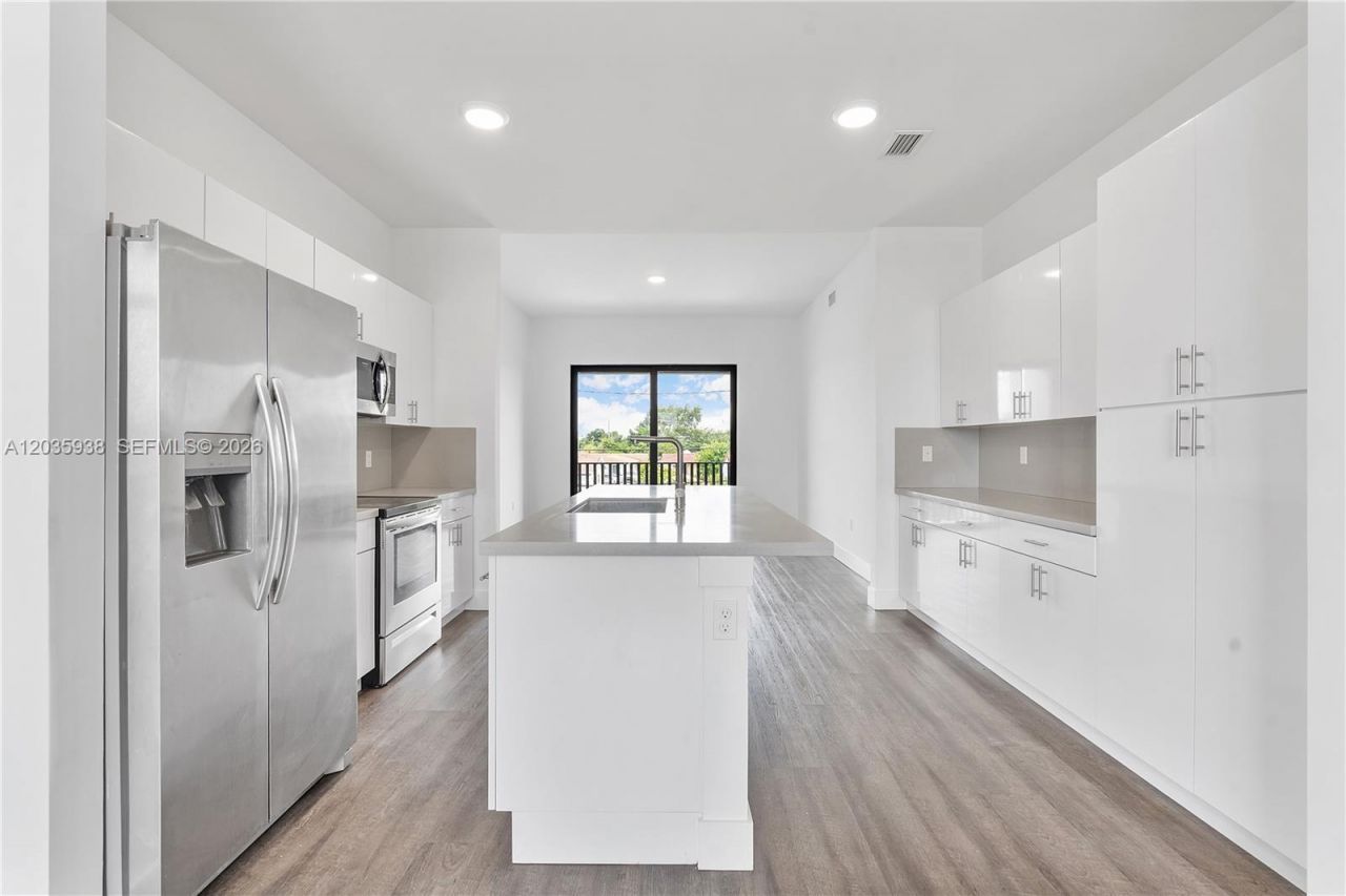 440 E 16th St, Unit 436, Hialeah, FL 33010 Photo