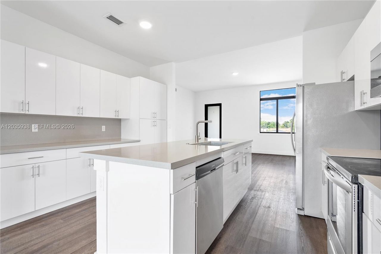 440 E 16th St, Unit 436, Hialeah, FL 33010 Photo
