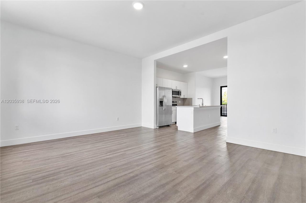 440 E 16th St, Unit 436, Hialeah, FL 33010 Photo