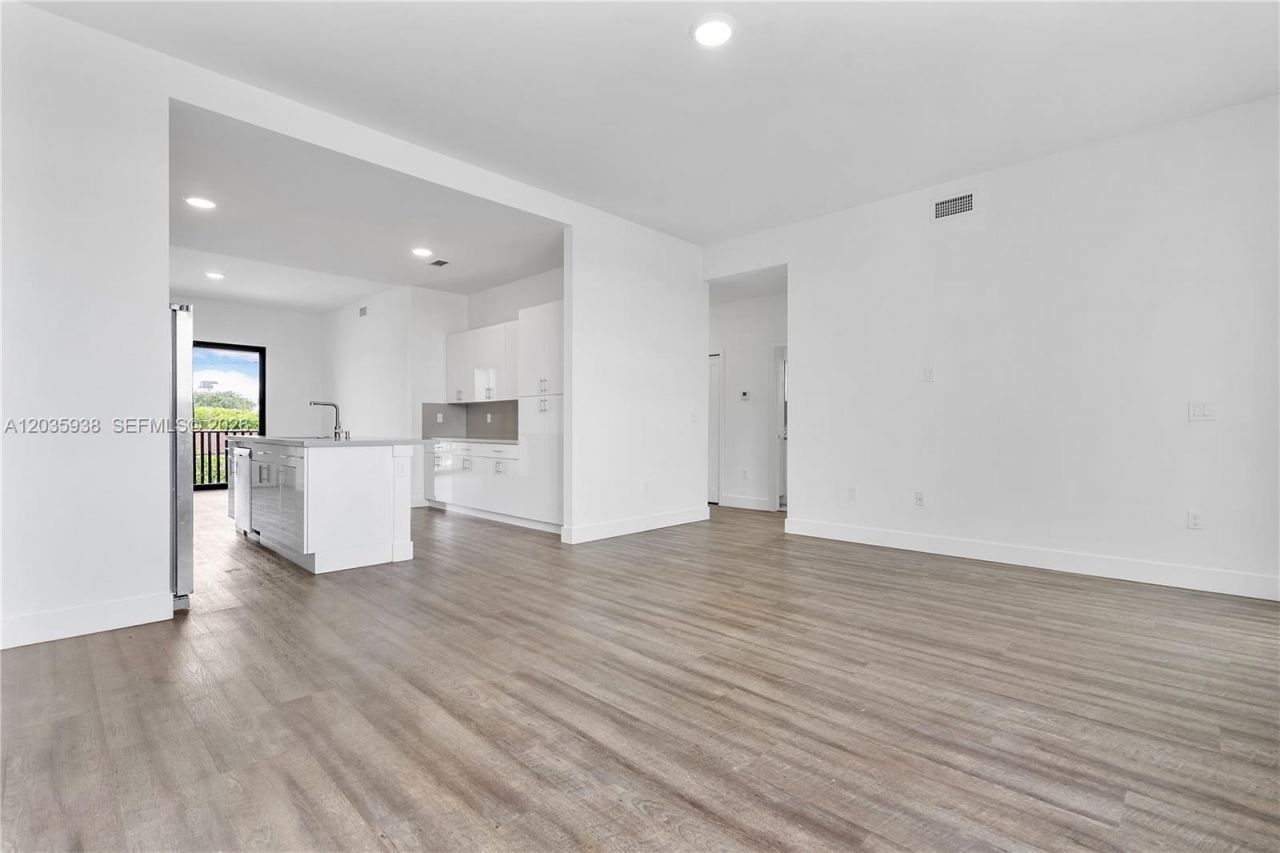 440 E 16th St, Unit 436, Hialeah, FL 33010 Photo