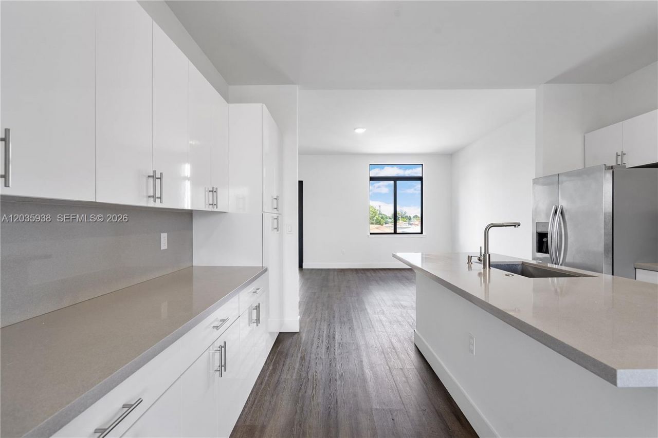 440 E 16th St, Unit 436, Hialeah, FL 33010 Photo