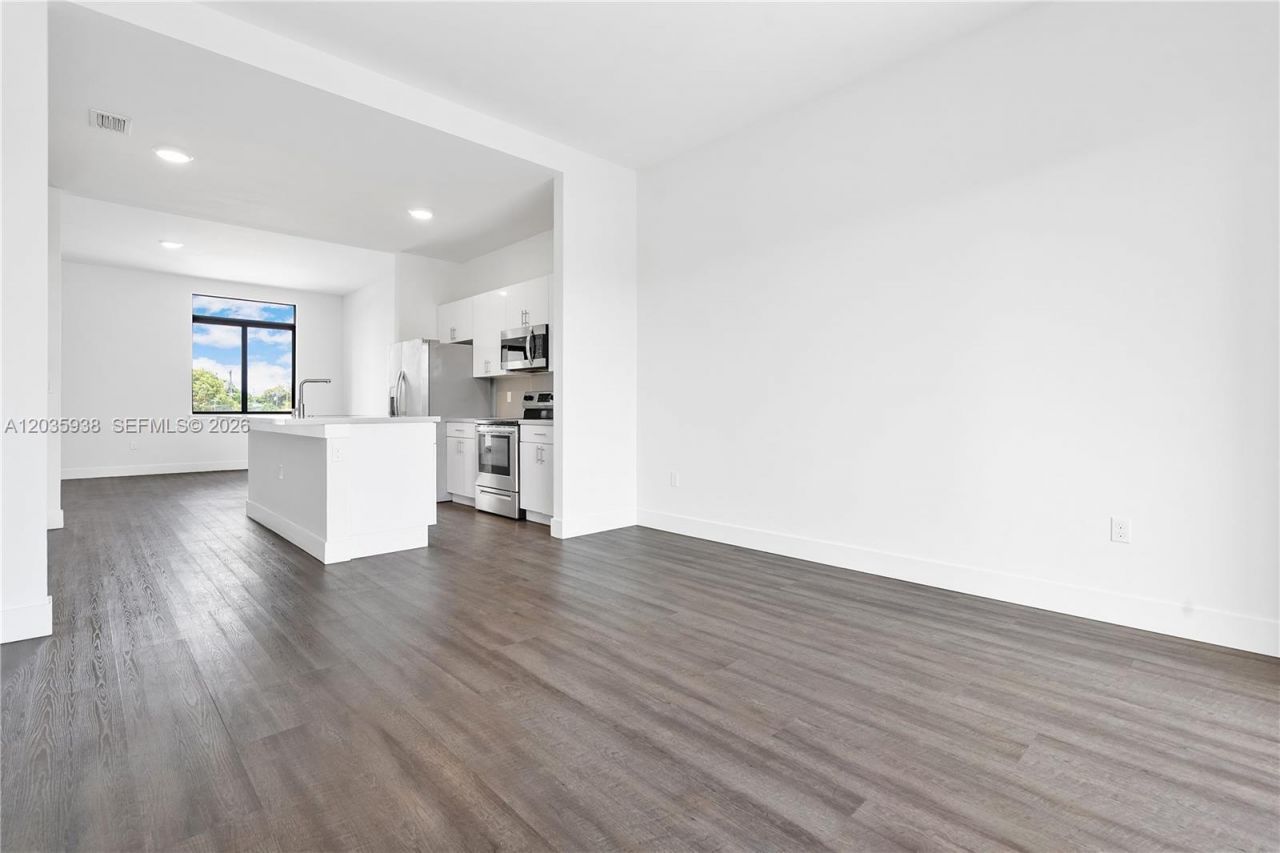 440 E 16th St, Unit 436, Hialeah, FL 33010 Photo