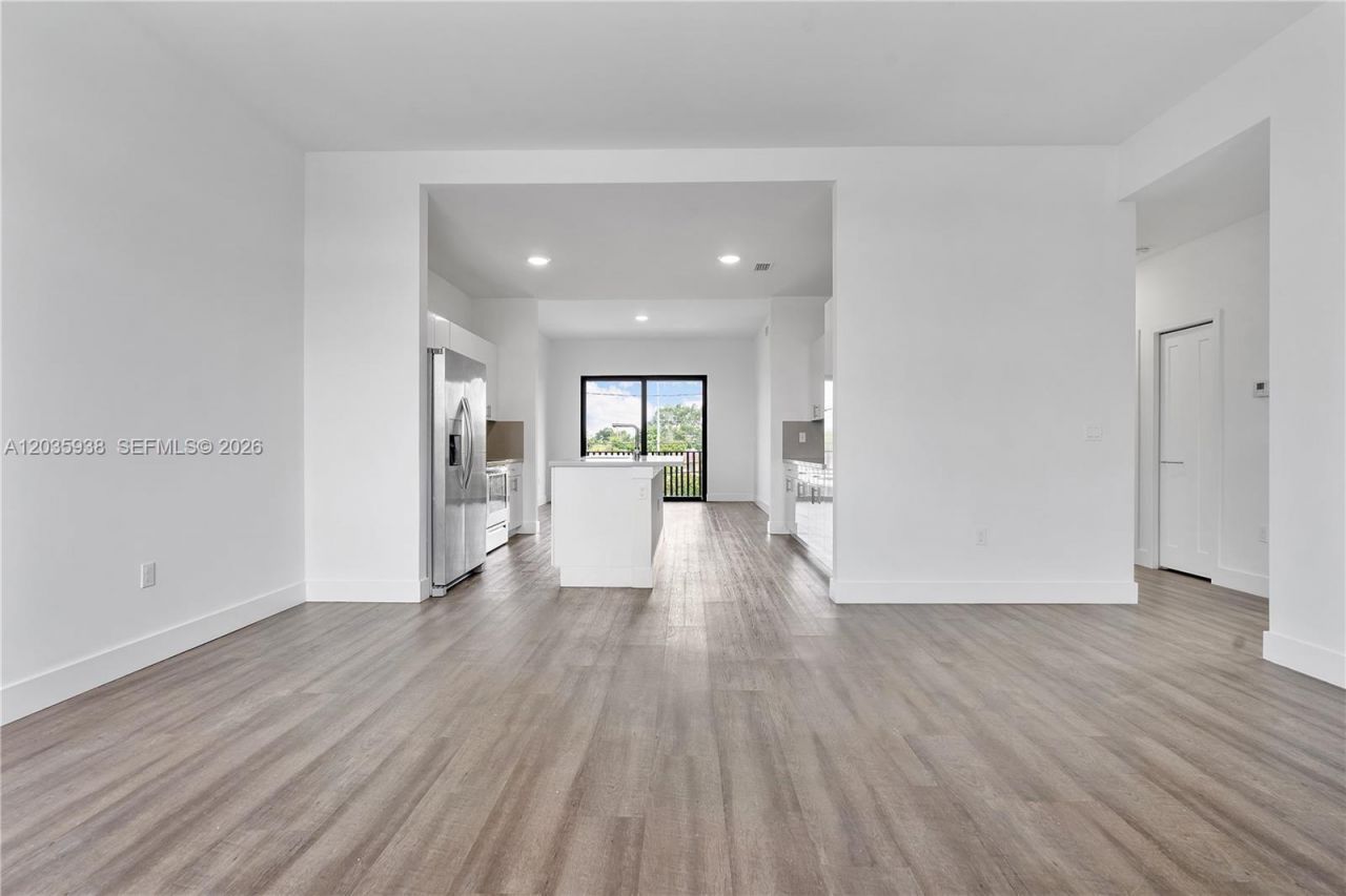 440 E 16th St, Unit 436, Hialeah, FL 33010 Photo