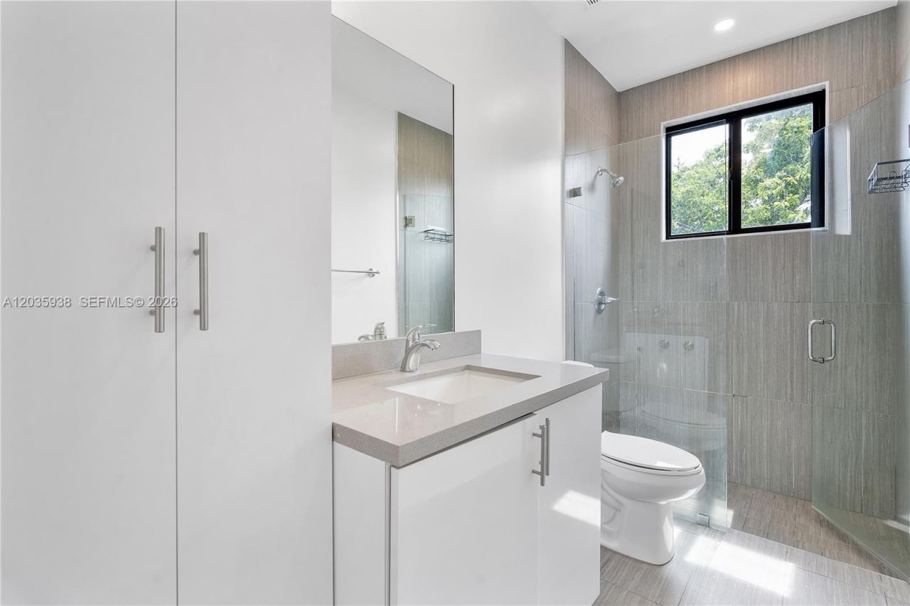 440 E 16th St, Unit 436, Hialeah, FL 33010 Photo