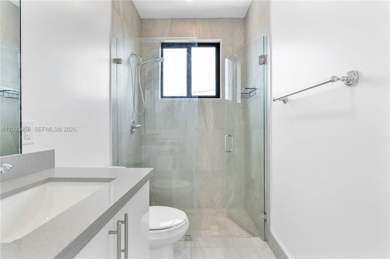 440 E 16th St, Unit 436, Hialeah, FL 33010 Photo