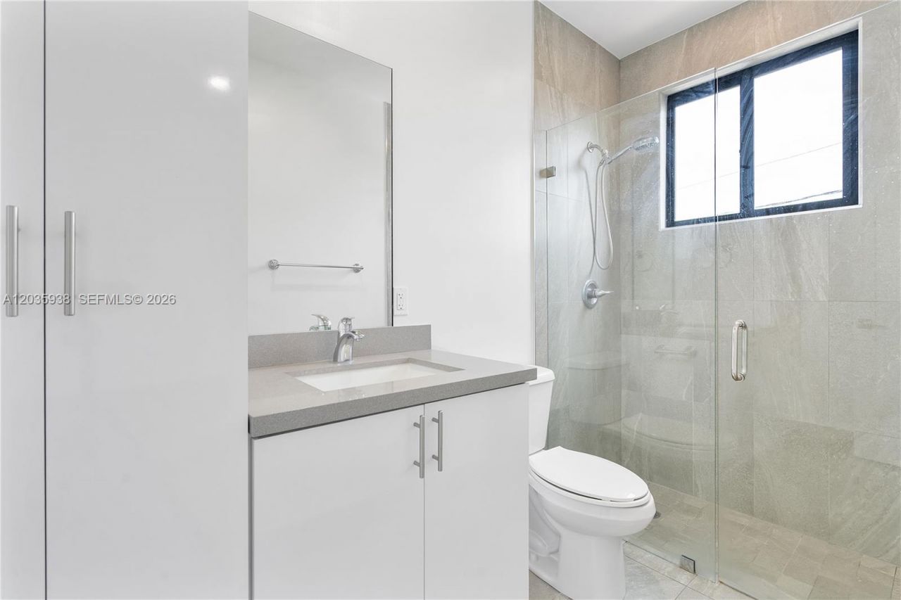 440 E 16th St, Unit 436, Hialeah, FL 33010 Photo