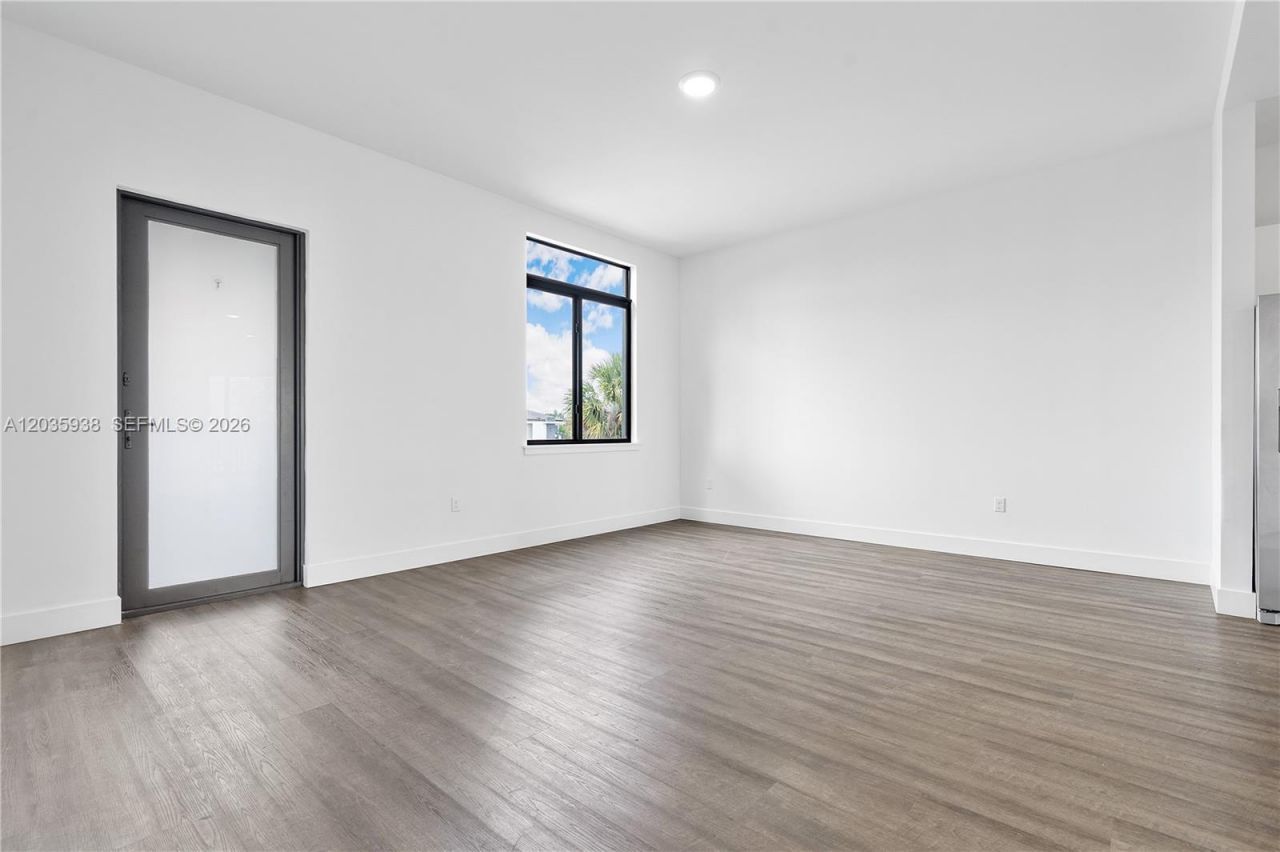 440 E 16th St, Unit 436, Hialeah, FL 33010 Photo
