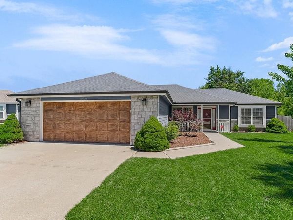 16705 Freeman Drive, Basehor, KS 66007