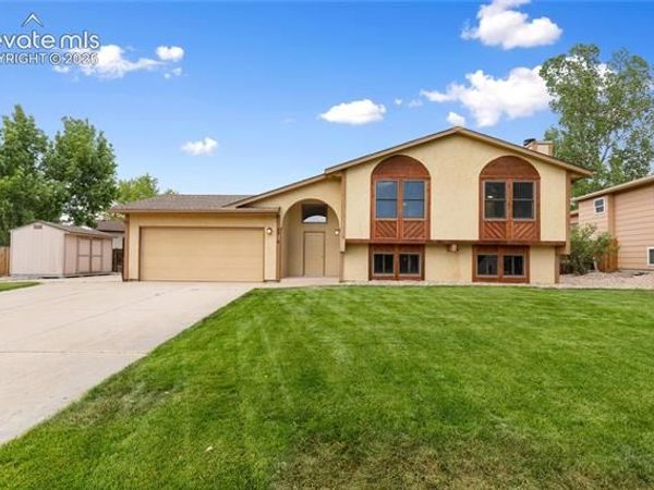 2318 Thornhill Drive, Colorado Springs, CO 80920