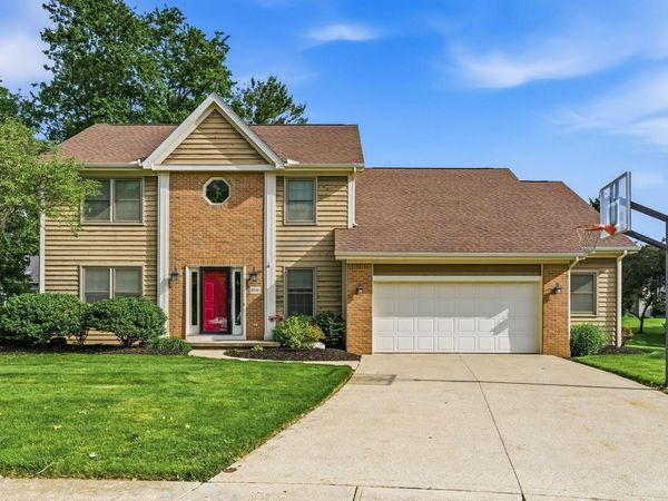 6946 Roundwood Court, Dublin, OH 43016