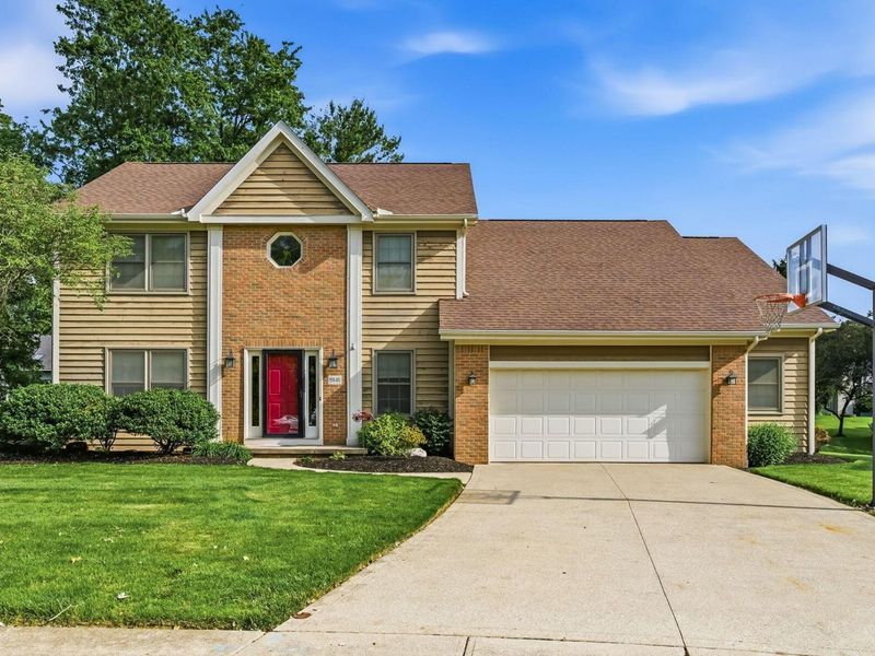 6946 Roundwood Court, Dublin, OH 43016 Photo 1