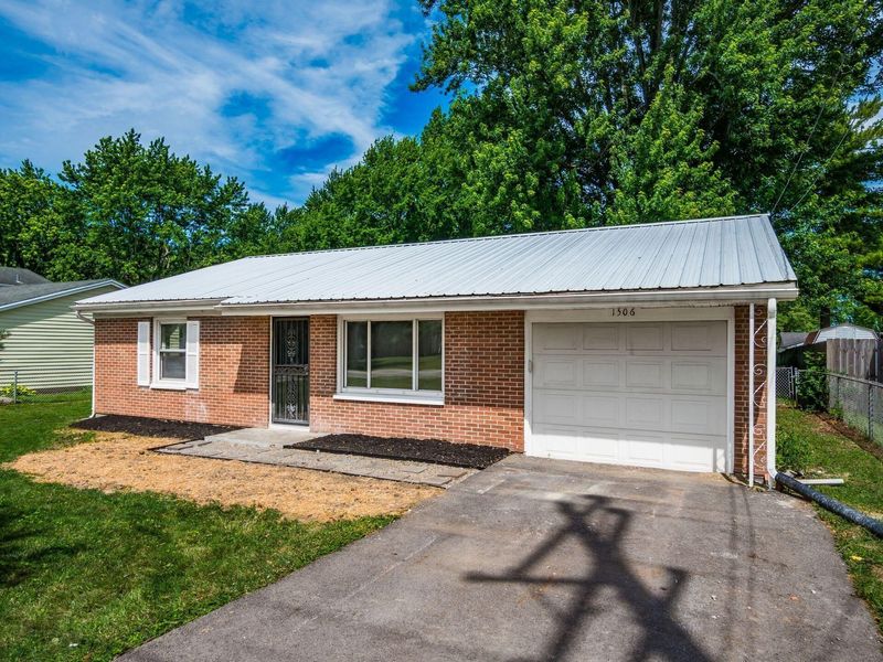 1506 Bellefontaine Avenue , Marion, OH 43302 Photo 2
