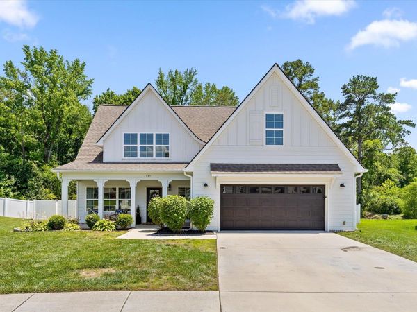 1297 Baldwin Field Circle, Hixson, TN 37343