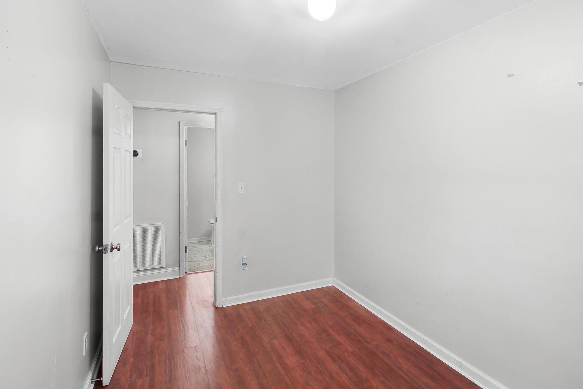 112 Bristow Drive Photo 32