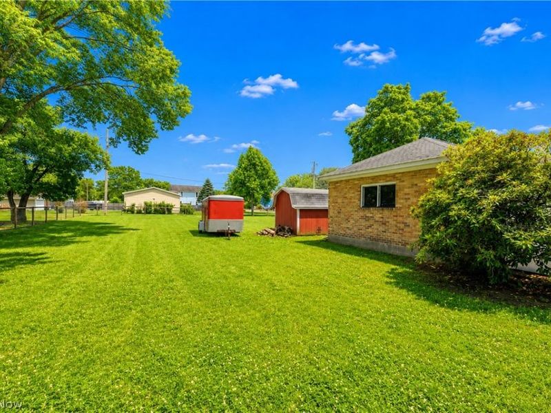 139 East Avenue NE, Tuscarawas, OH 44682 Photo 8