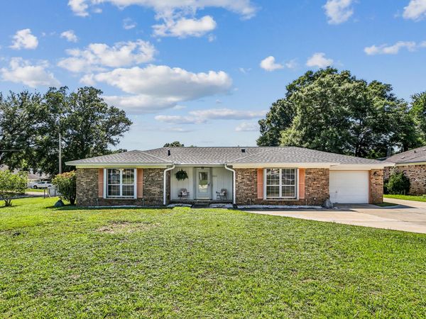 7905 Charter Oaks Drive, Pensacola, FL 32514