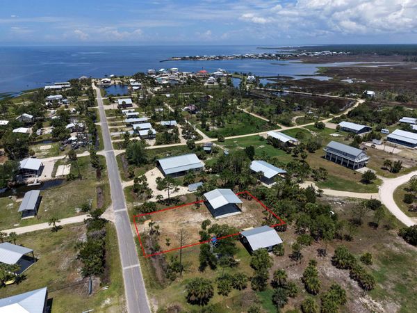380 Cedar Island Road , Perry, FL 32348