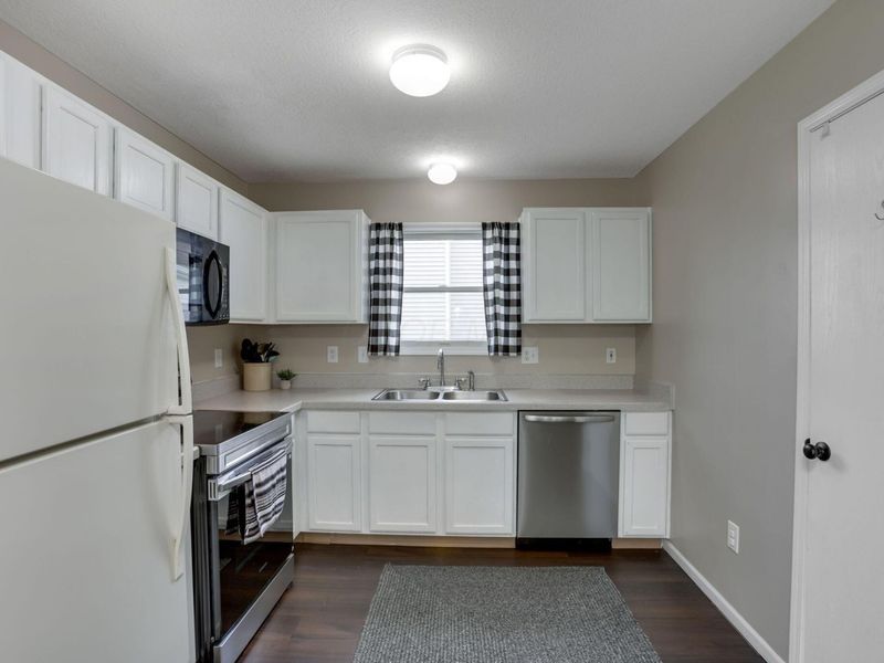 405 Ruffin Drive, Galloway, OH 43119 Photo 16