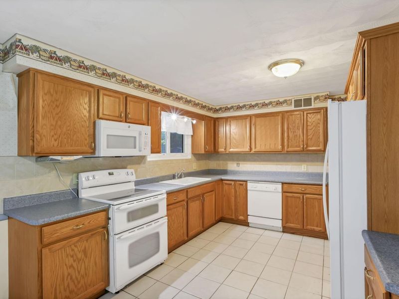 3140 Nob Hill Road , Zanesville, OH 43701 Photo 12
