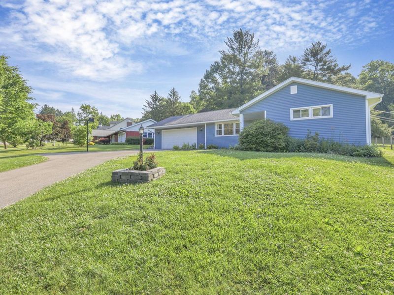 3140 Nob Hill Road , Zanesville, OH 43701 Photo 3