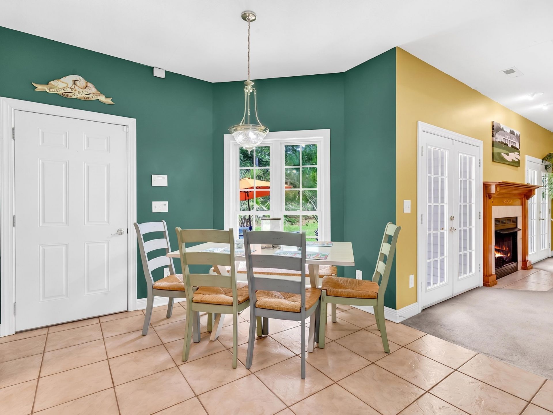 60 Highwood Circle  Photo 6