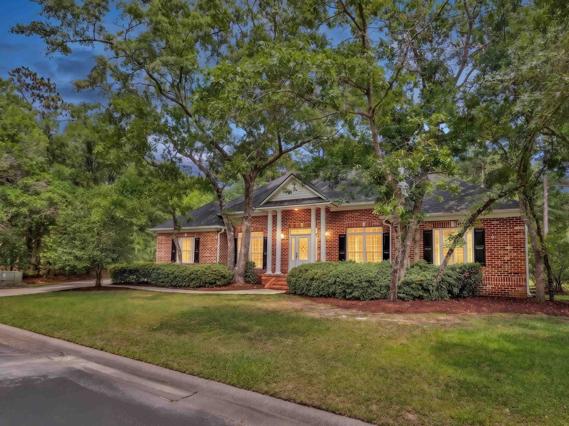 60 Highwood Circle Photo 6