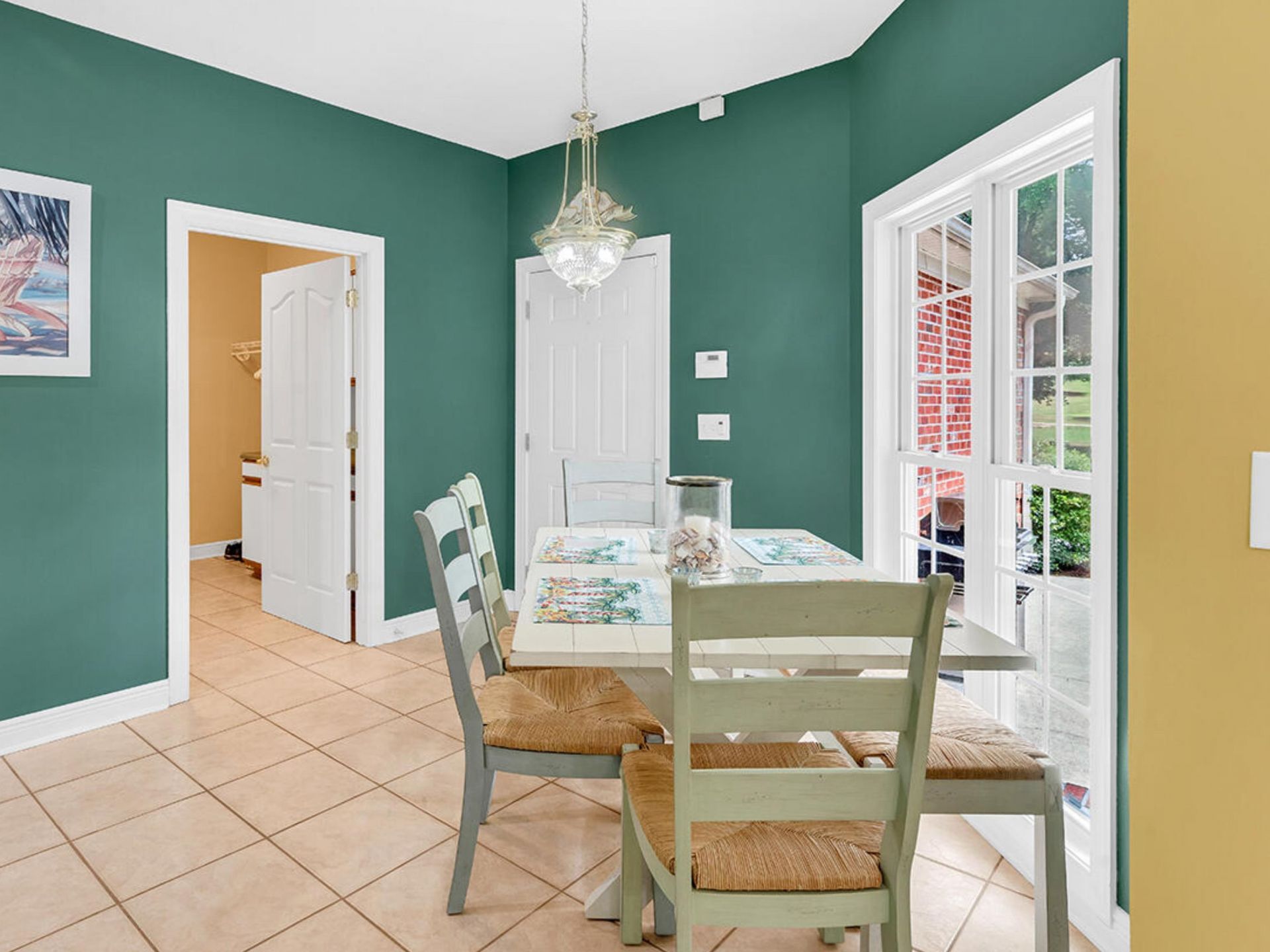 60 Highwood Circle  Photo 9