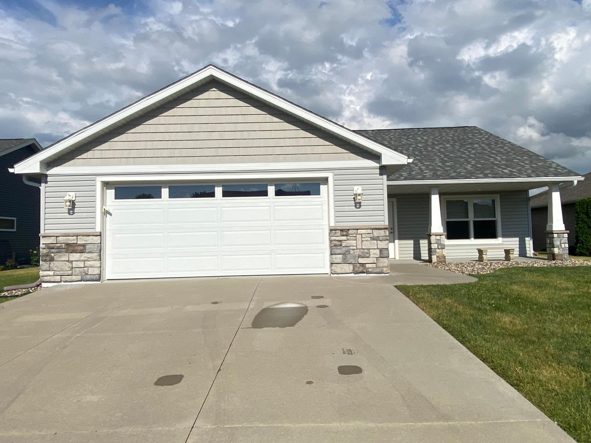 8 Abbey Lane , Kasson, MN 55944