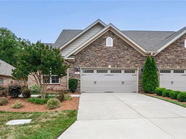 2934 York Place Drive, Walkertown, NC 27051