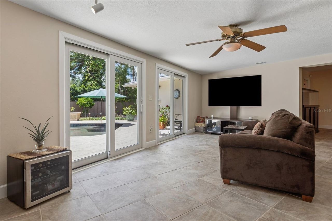 1883 Oakdale Lane N, Clearwater, FL 33764 Photo