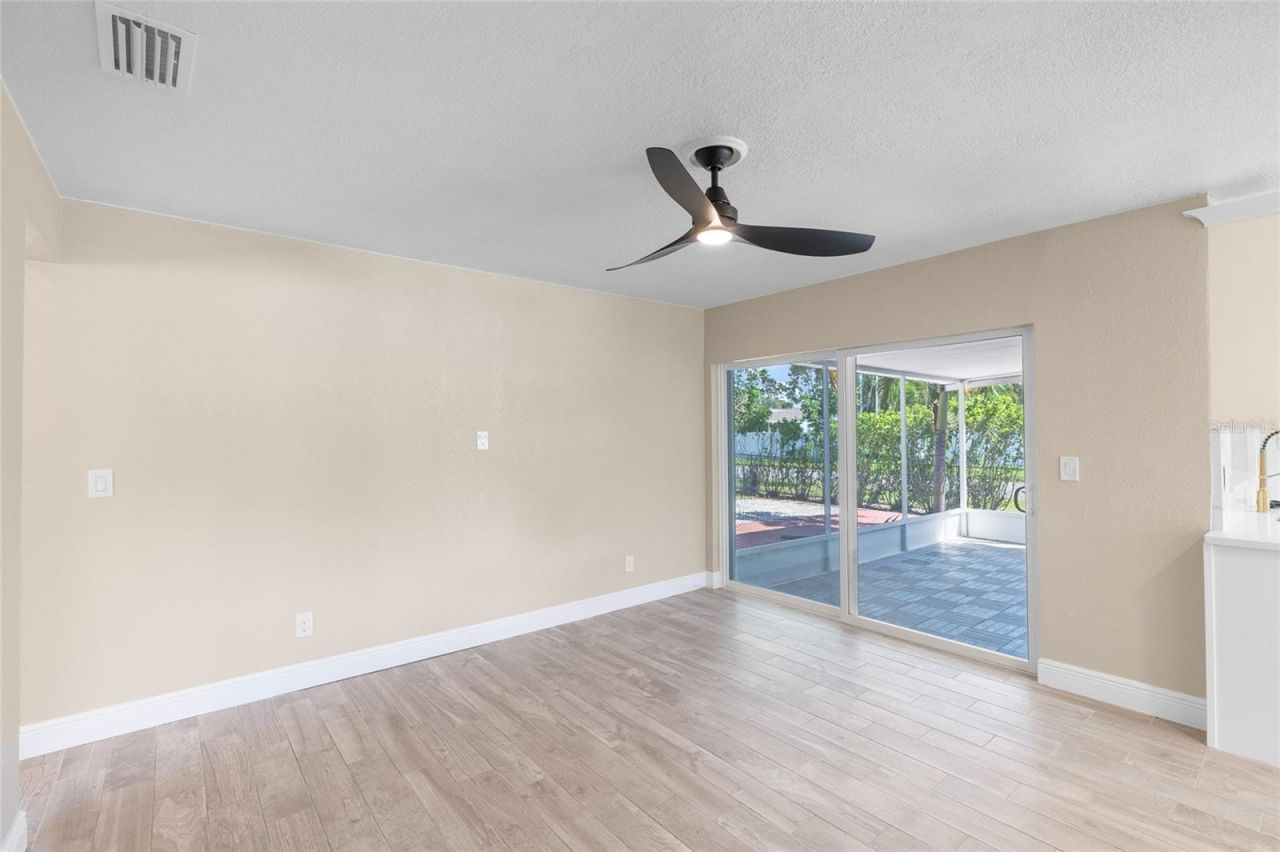 5901 Denver Street Ne, Saint Petersburg, FL 33703 Photo