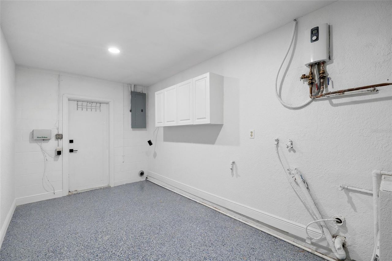 5901 Denver Street Ne, Saint Petersburg, FL 33703 Photo