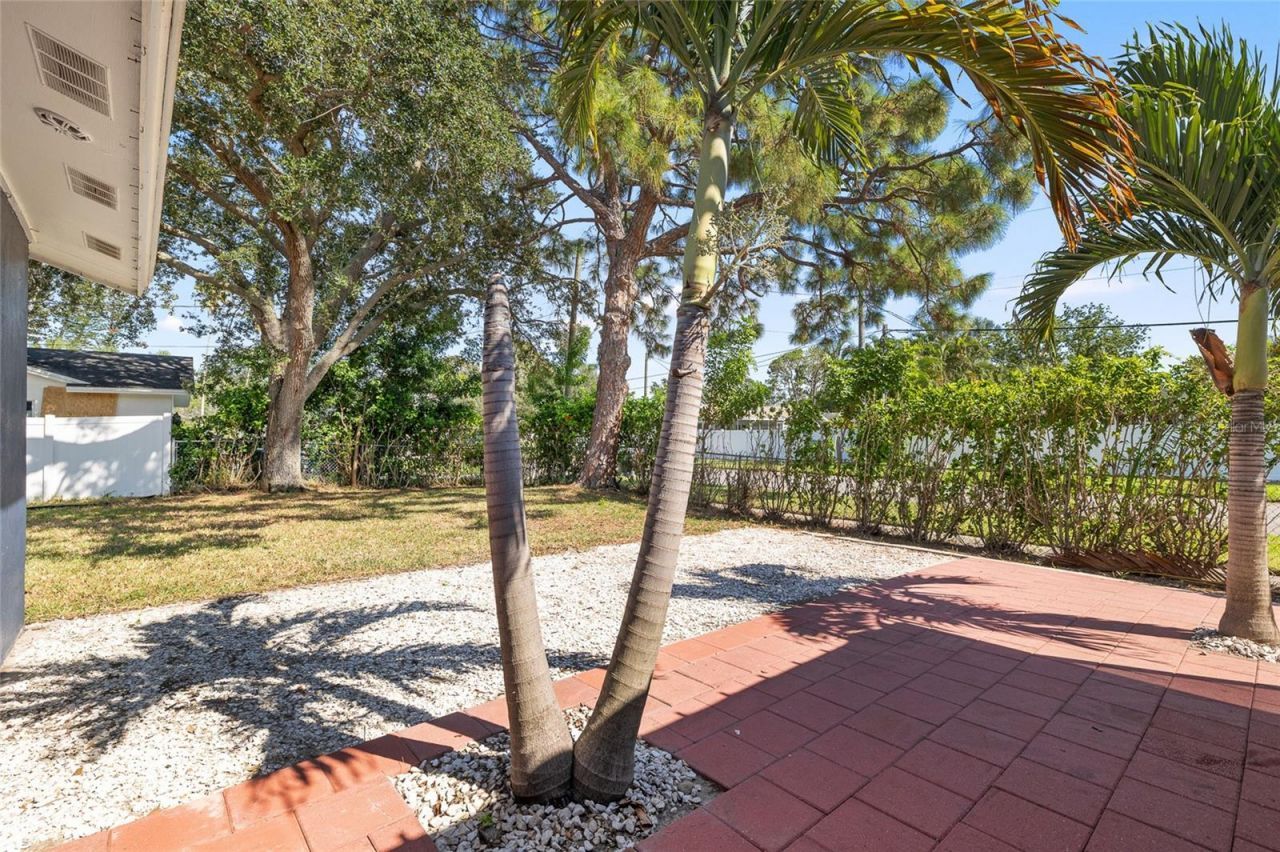 5901 Denver Street Ne, Saint Petersburg, FL 33703 Photo